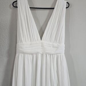 NWOT Lulu's Heavenly Hues White Maxi Dress size M.